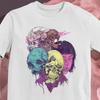 26 Schädel T-Shirt – Gothic Psychedelic Design mit lebendigen Schädeln und Surr Unisex T-Shirt