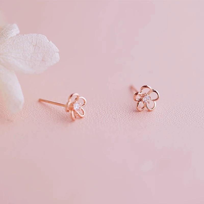 Uini Tail New 925 Silver Hollow Flower Earrings with Niche Design Exquisite and Trendy Girl Accessories