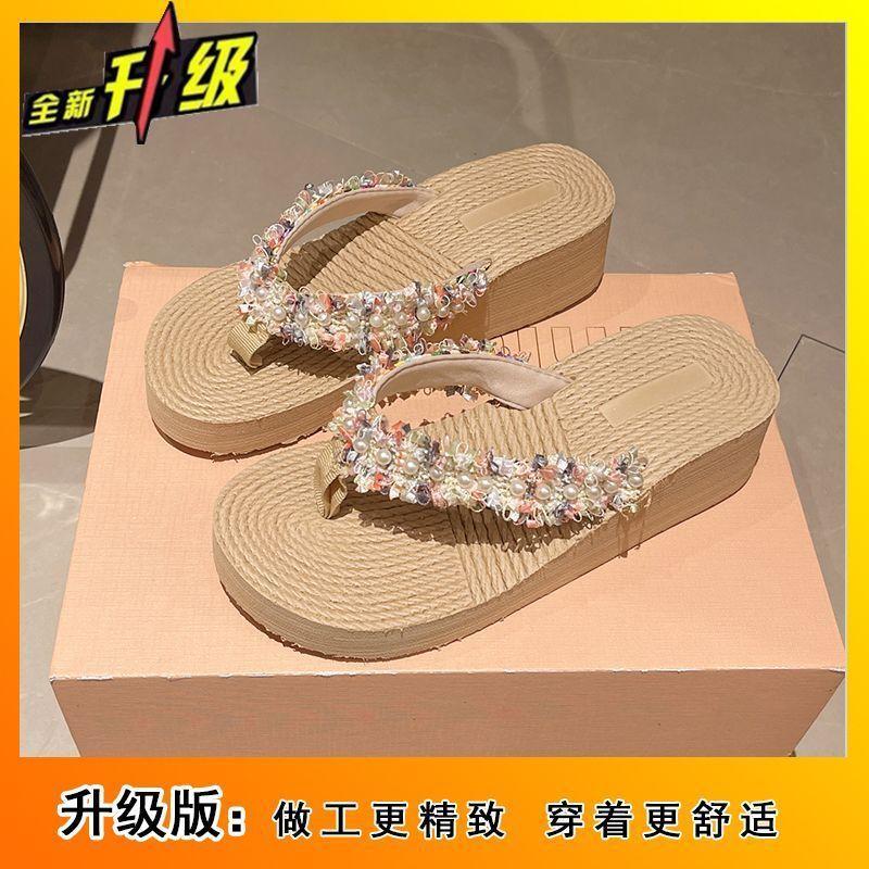 2025 Summer New Slippers Go Out Xiaoxiang Flip-flops Women's Retro Wedge Heel Light Flip-flops