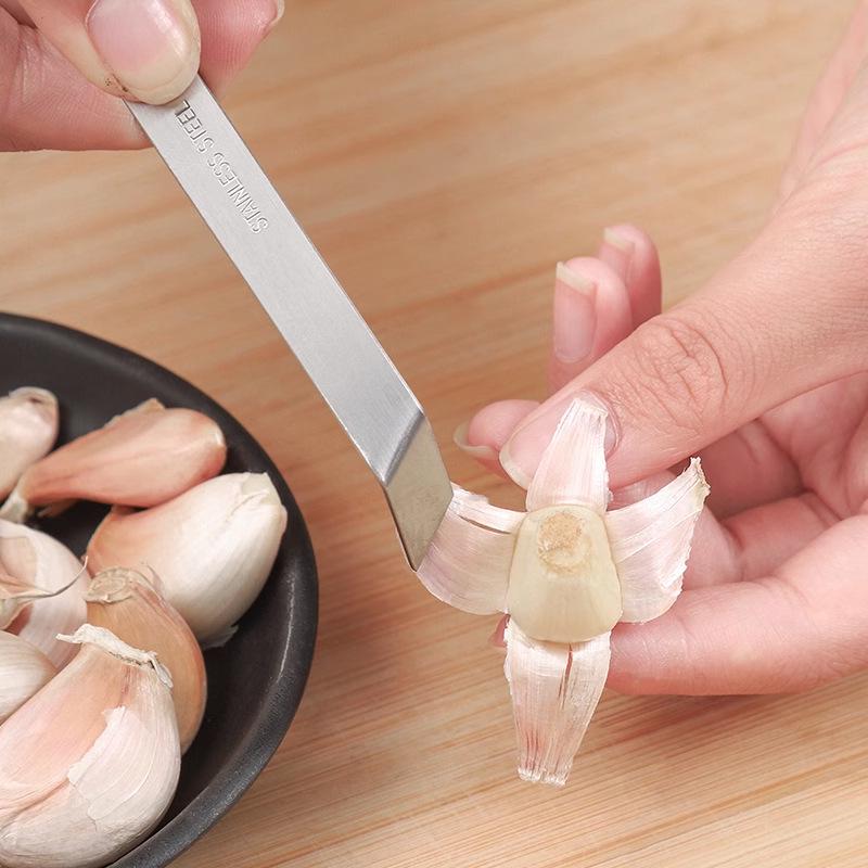 Stainless Steel Garlic Peeler Clip for Quick and Easy Skin Removal