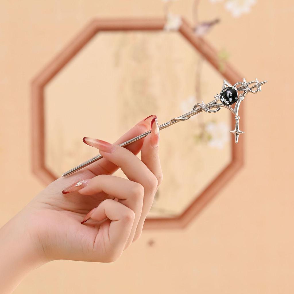 Vintage Butterfly Flower Tassel Hairpin for Qipao and Hanfu - Alloy Buyao Hair Accessory for Women