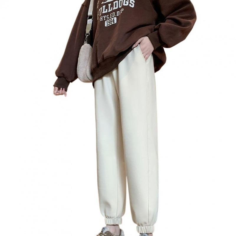 Women's Sportswear Pants Are Versatile for Spring and Autumn, and Black Pants for Slimming In Autumn and Winter. Short and Casual Sweatpants