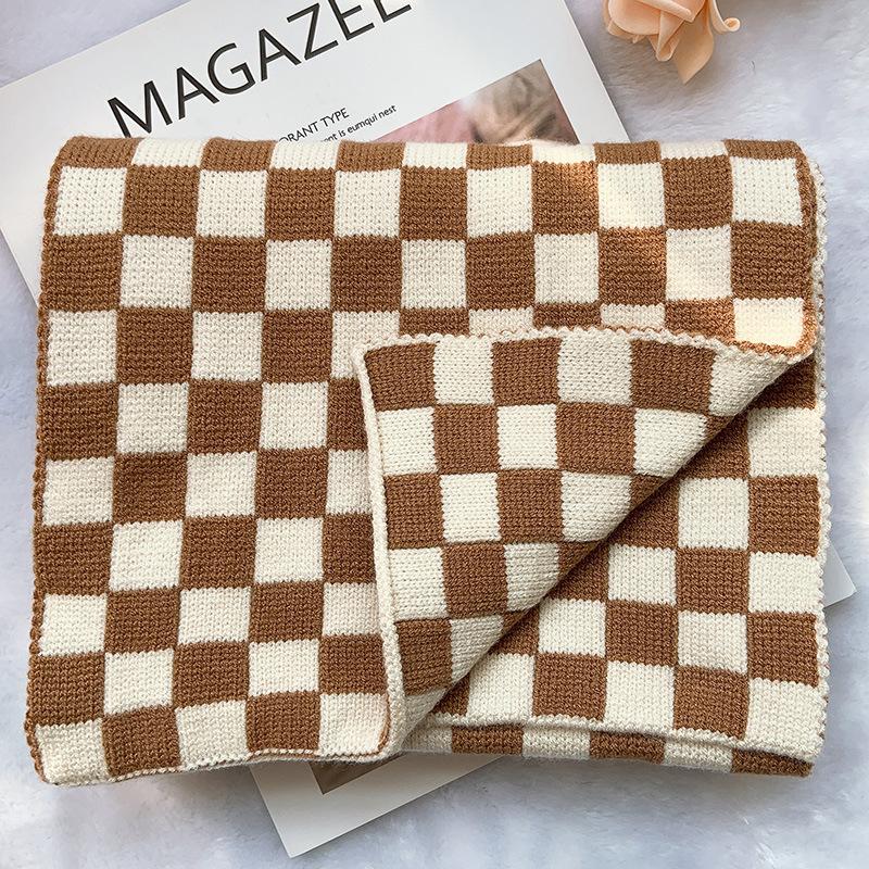 Customized checkerboard scarf autumn and winter new knitted scarf women's Korean version versatile black and white grid warm thickened scarf