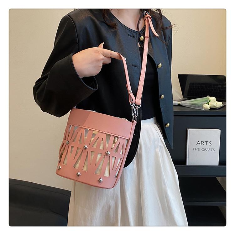 Summer Fashion Messenger Bag Women's 2025 New Portable Hollow Bucket Bag Large Capacity Niche High Sense