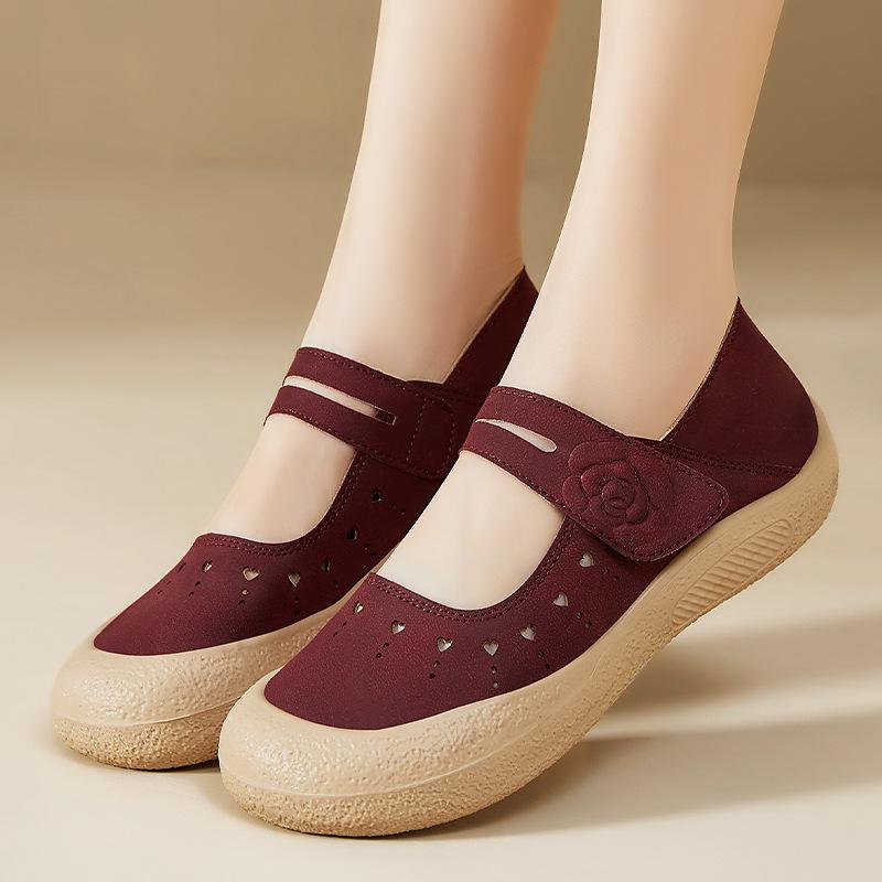 Soft Sole Sandals Outdoor Slippers for Women Cute Summer Shoes Beach Slipper Slip on Clogs