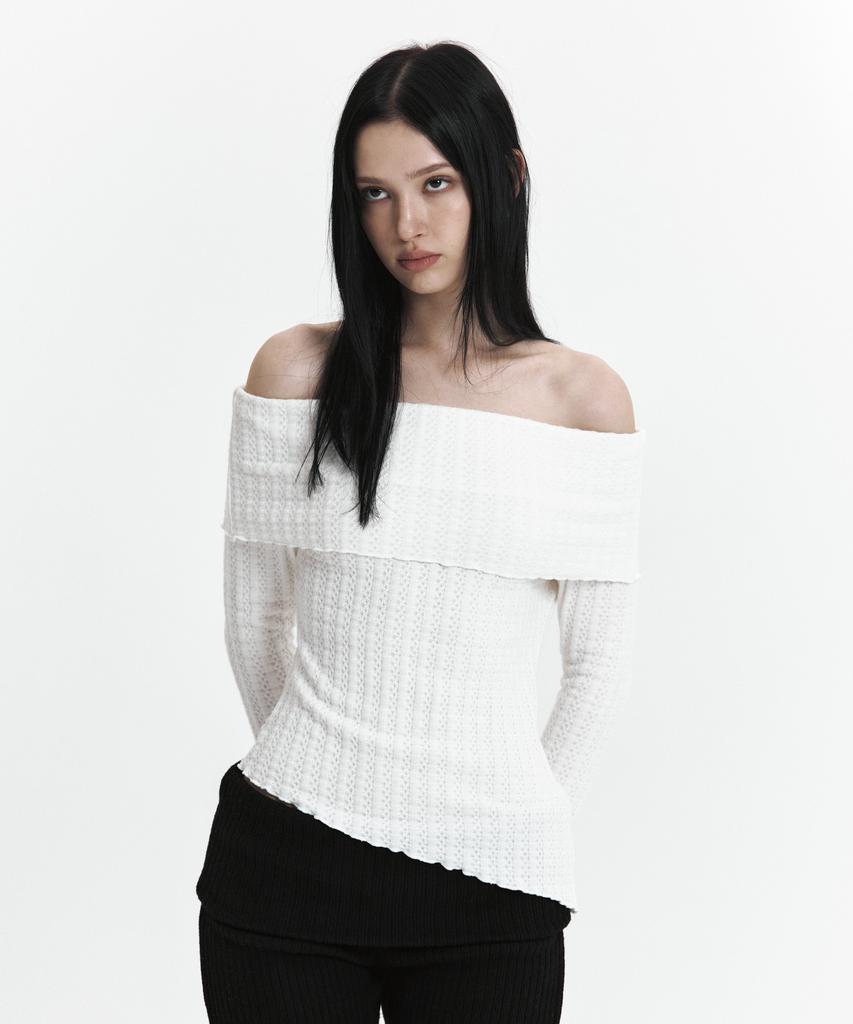 Kyuliti C Asymmetric Off-Shoulder Knit Top_White