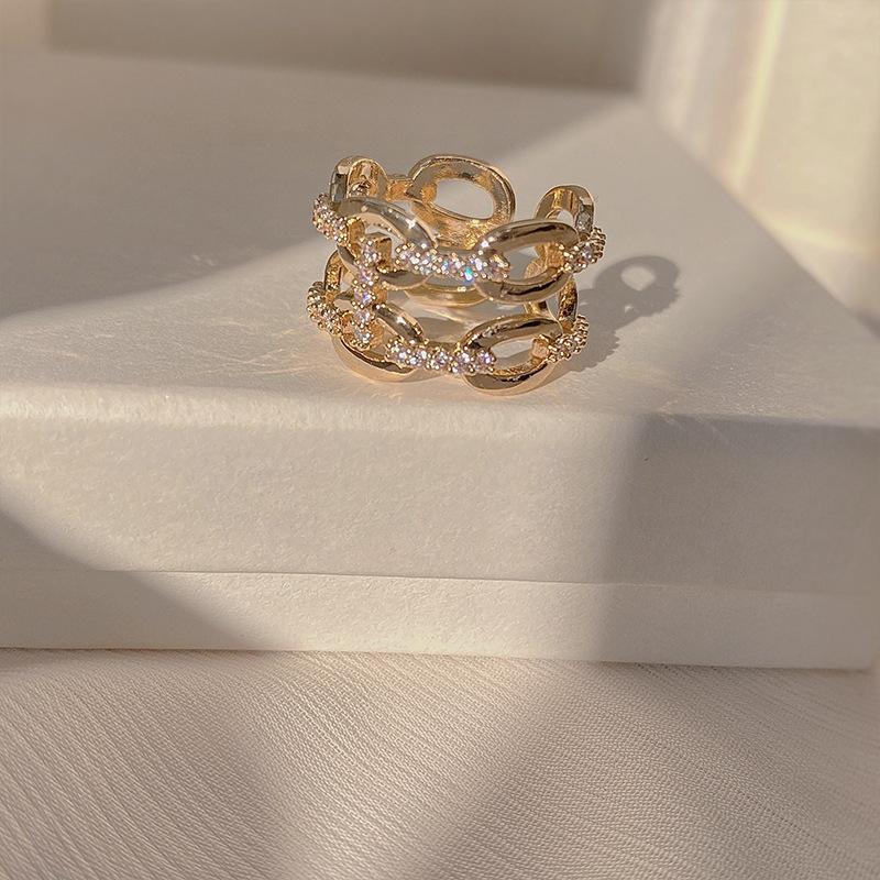 

Copper Ring Modern With Two Layer Structure And Dazzling Zirconia For Elegant Fashion Womens