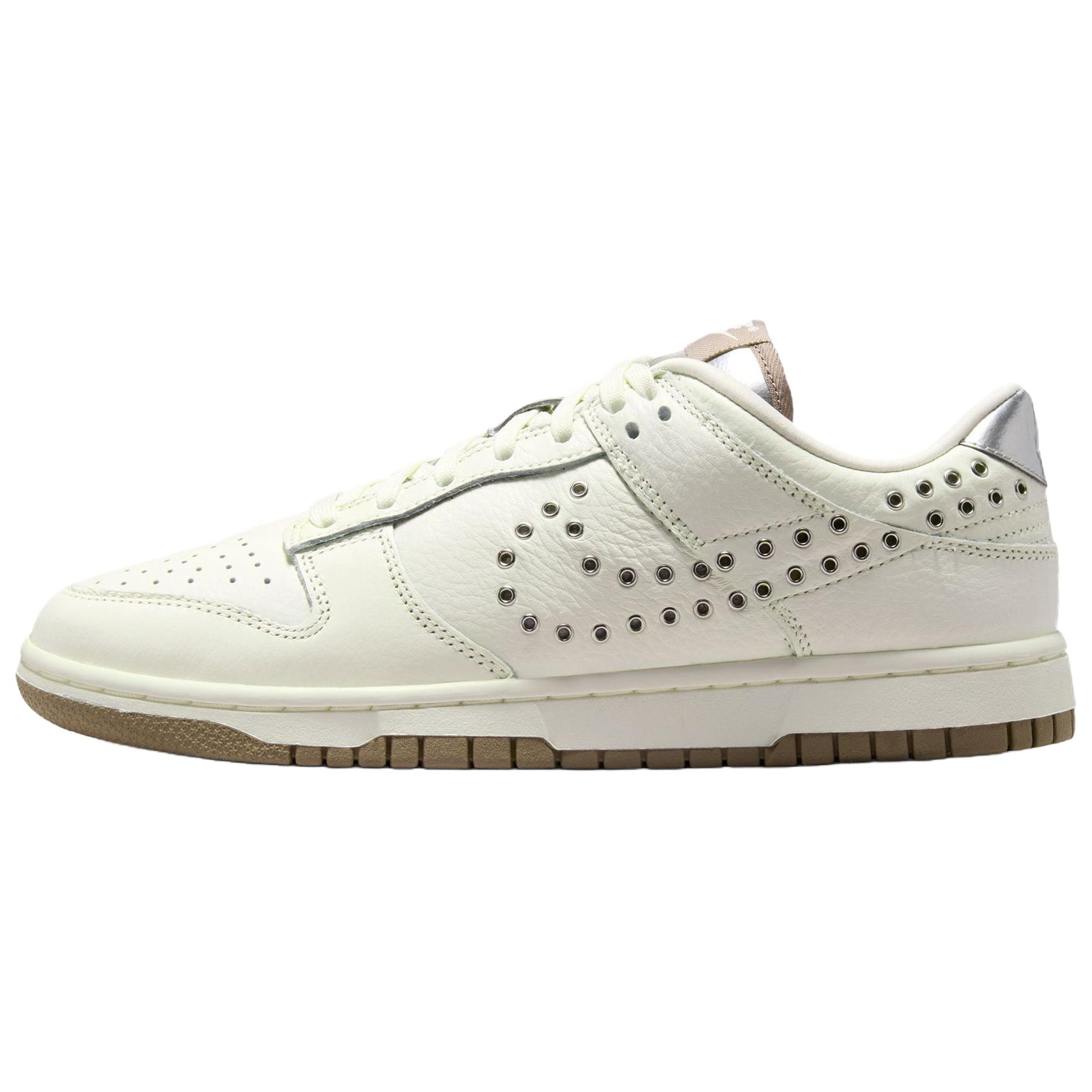 

Nike Dunk Skateboard Shoes Women s Low top White IU3488-133 38.5