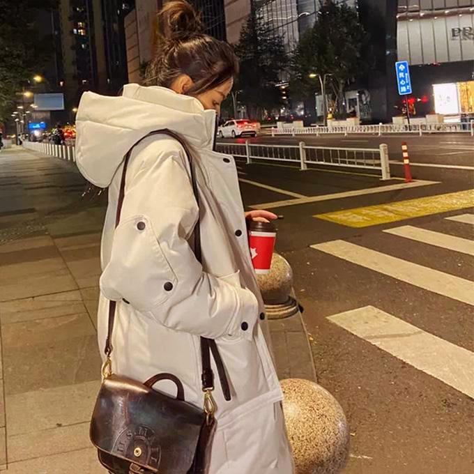 Bavlněná středně dlouhá volná chlebová bunda Zimní plus bavlněná bunda Tooling Down Polstrovaná bunda přes kolena Bavlněná bunda se stojacím límcem, kapucí