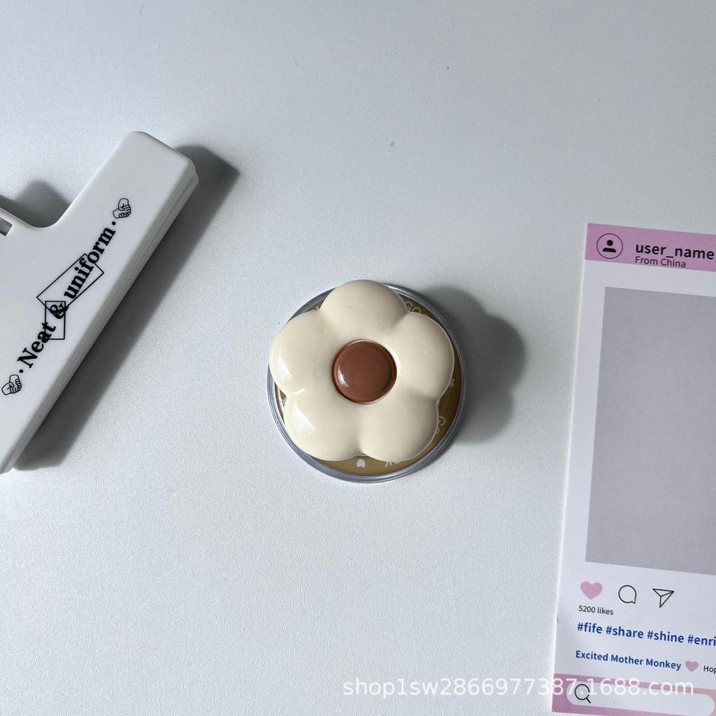 Hyuna Style Solid Color Flower Phone Holder: Magnetic, Magsafe-Ready, Retractable, Stable Desktop Support