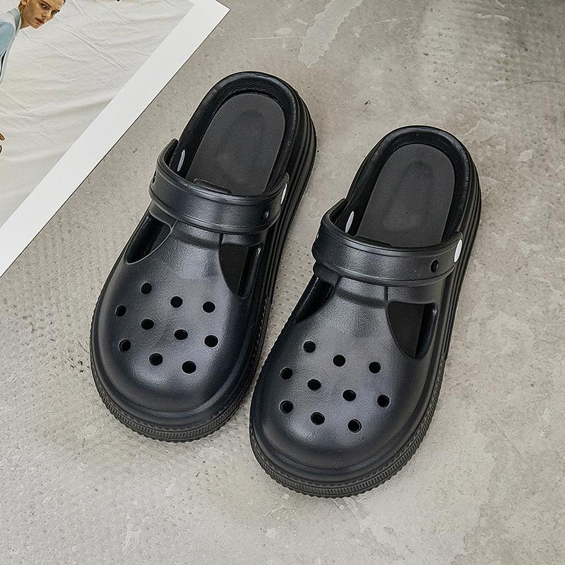 Fashion Closed Toe Thick Platform Slippers Women 2025 Summer Non Slip Soft Sole Beach Sandals Woman Hollow Out Slides Female