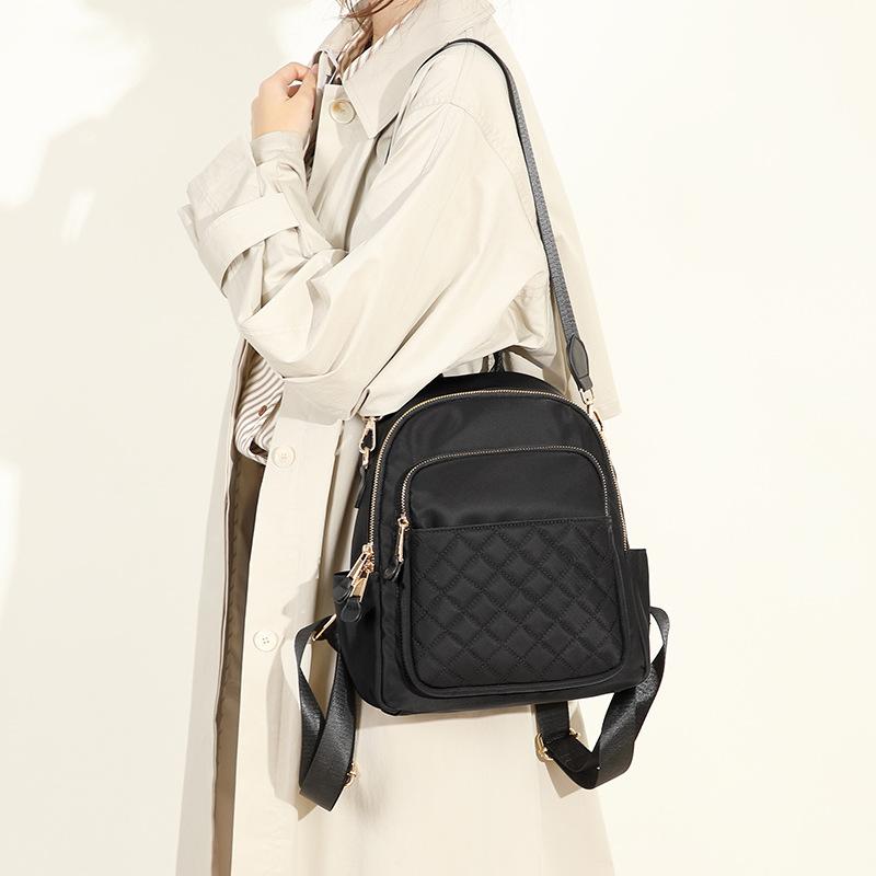 A Fashionable Diamond-shaped Double-shoulder Women's Outdoor Travel Bag