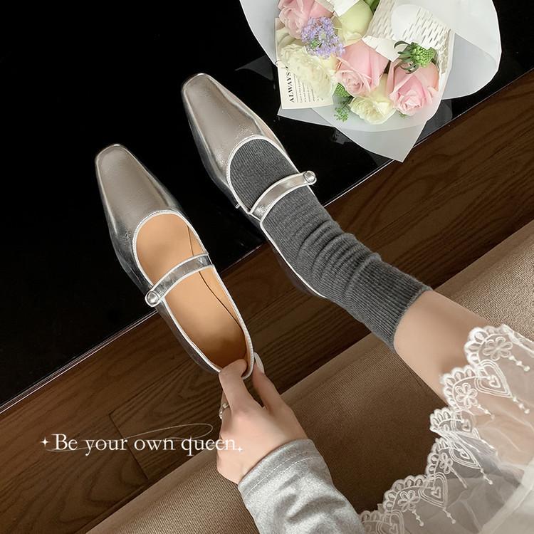 

French fairy style one-word belt single shoes female 2025 autumn new versatile shallow mouth versatile Mary Jane shoes 39 серебряный