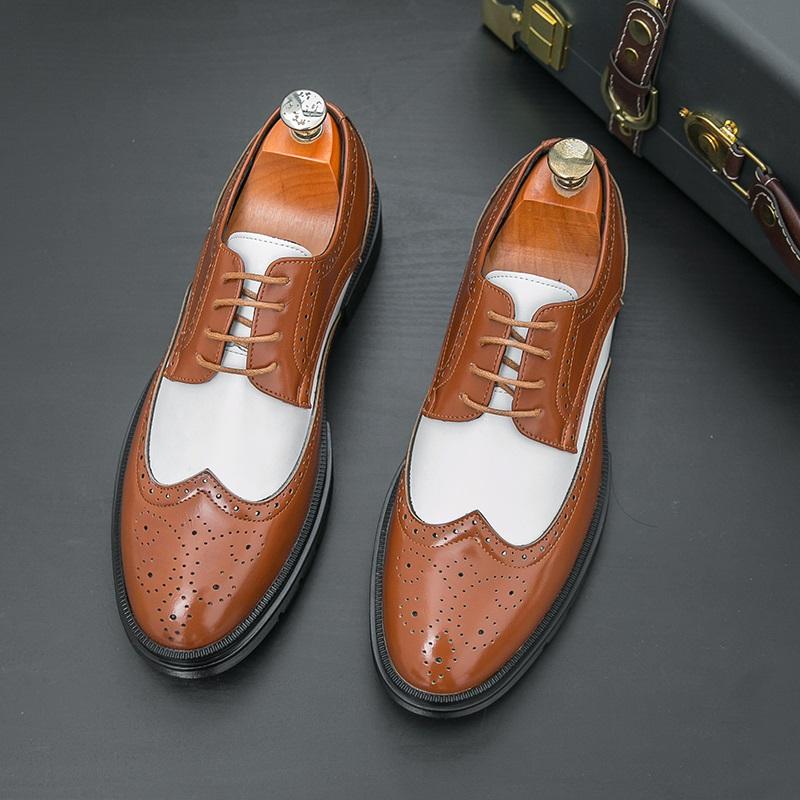 Designer Men's Pointed White Black Patchwork Brogues Casual Derby Shoes Male Wedding Dress Homecoming Formal Wedding Footwear