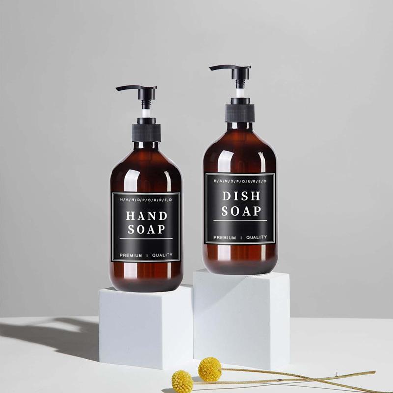 500ML 2 Τεμάχια Κεχριμπαρένι Επαναγεμιζόμενα Μπουκάλια Σαμπουάν και Conditioner Διανομείς Αφρόλουτου Μπουκάλι Σαπουνιού Μπουκάλι Λοσιόν Ντους Δοχείο Υγρού με Ετικέτες