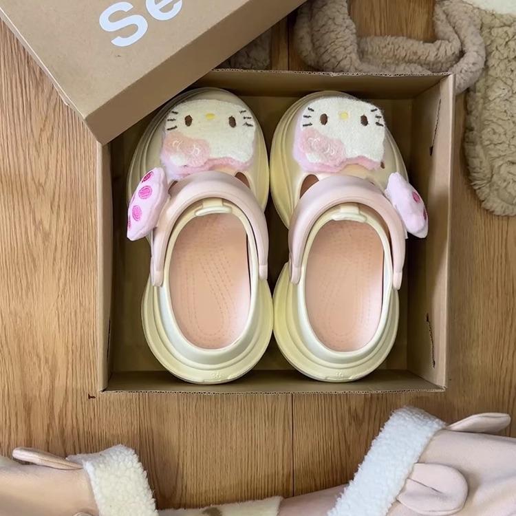 2025 new muffin hole shoes female Mary Jane cute cartoon platform beach non-slip outer wear bag head cool slippers