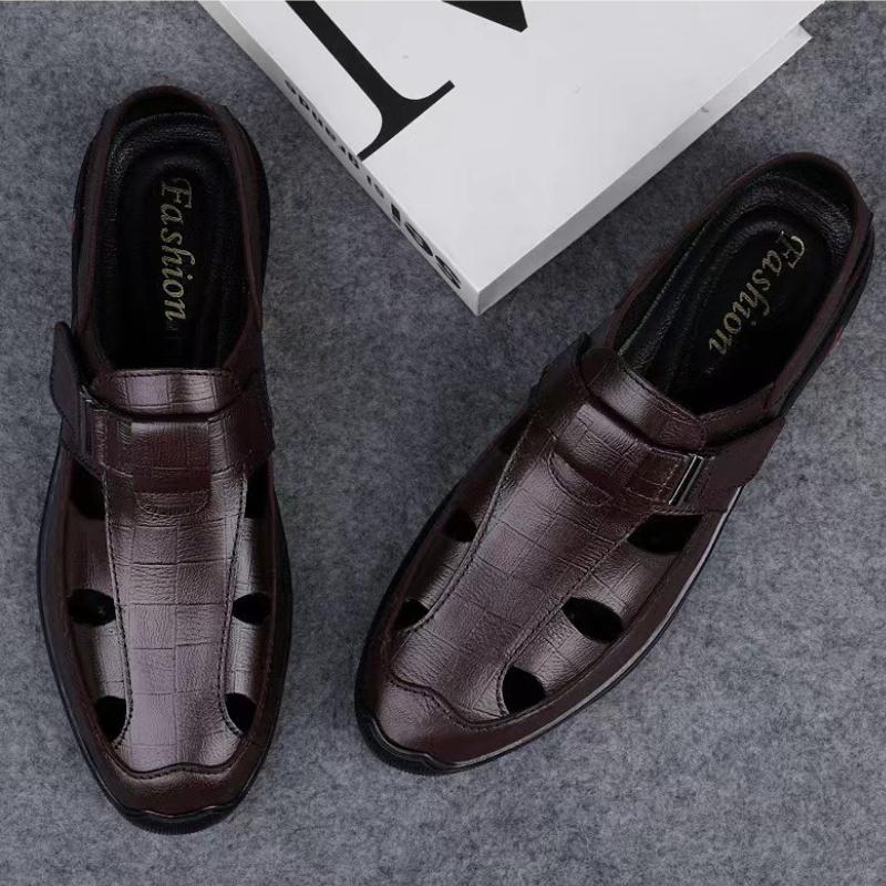 Summer Men Leather Shoes Round Toe Solid Color Hollow Sandals Non-slip Soft Bottom Mens Fashion Flats Sandalias Para Hombres