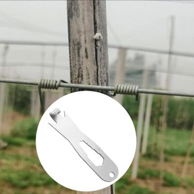 Zařízení na kroucení ostnatého drátu pro klipy k T sloupkům