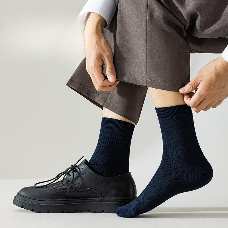 4 Pairs of Men's Spring and Summer Mid-calf Socks, Vertical Anti-pilling Breathable Cotton Socks, Deodorizing and Sweat-absorbing Long Calf Socks