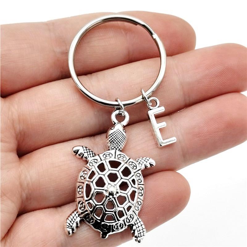 

26 букв инициала брелок черепаха кулон брелок милый черепаха брелок ювелирные изделия для любителей черепах подарки E