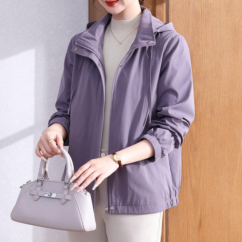 

Spring Windbreaker: Young Mother s Short Stylish Jacket – 2026 New Style for Middle-Aged & Elderly Women s Fashion 6XL (Recommended for 83-90 kg)