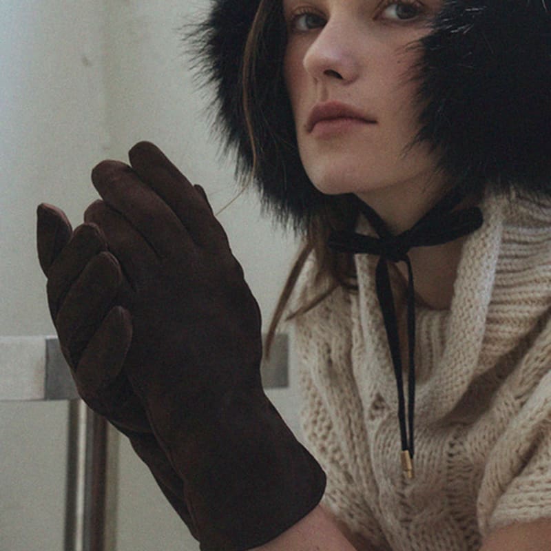 

Женские перчатки из натуральной замши Marchen (длинная версия) sand beige