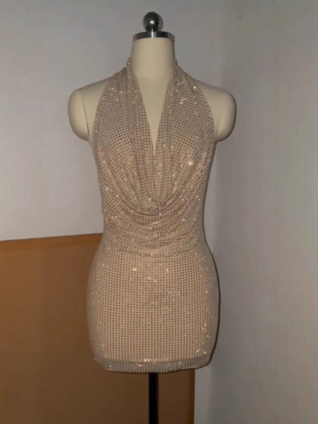 

European & American Style Solid Color Halter Neck Deep V Backless Short Dress with Intricate Beading. Extra Small темно-фиолетового
