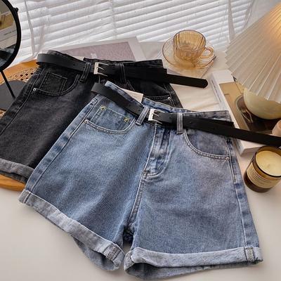 Klassische und minimalistische Mode, vielseitige Sommer-Shorts mit gerollten Kanten, dünner Schnitt, hohe Taille, dünne A-Wort-Jeansshorts mit weitem Bein, Individualität und Trend