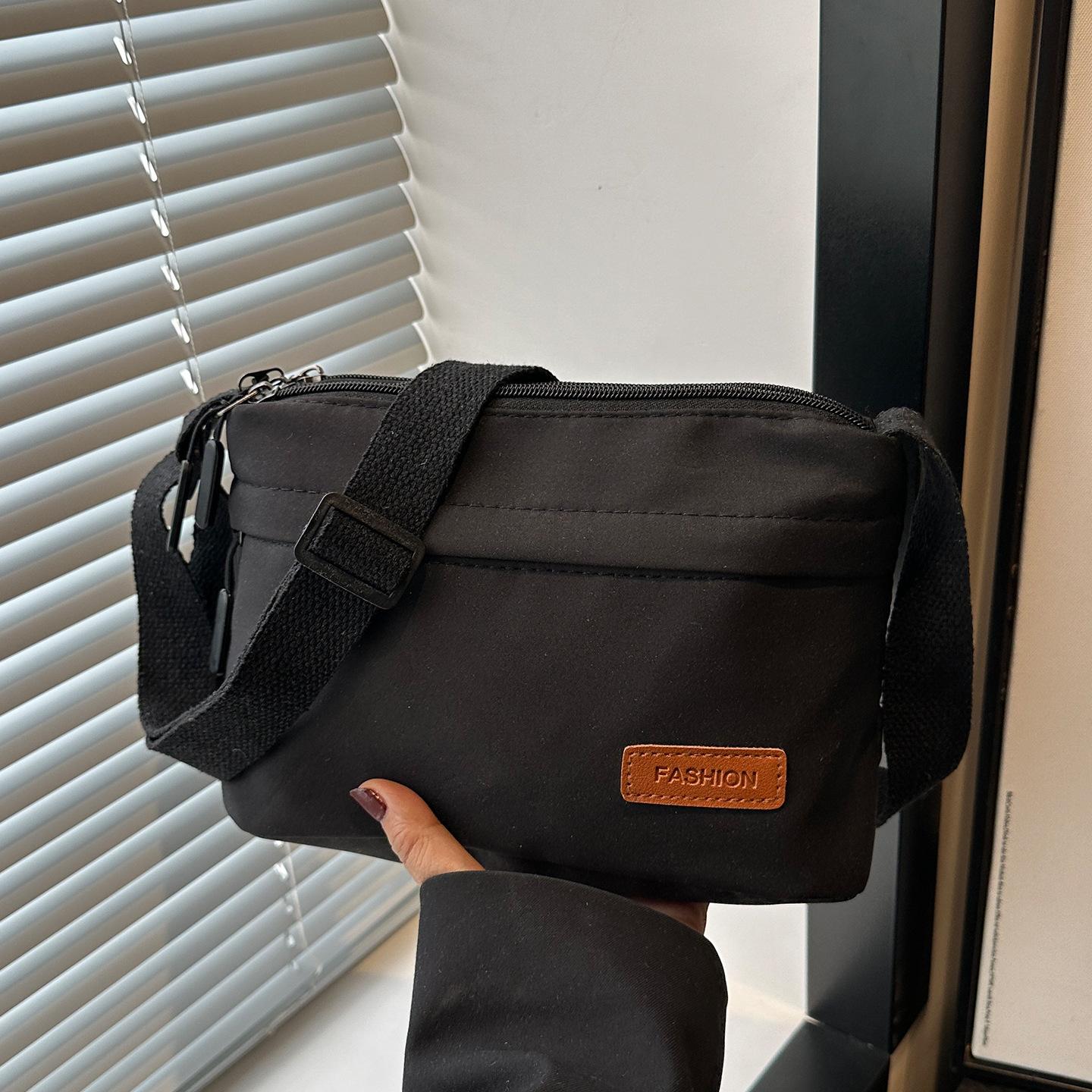 

Женская повседневная универсальная маленькая сумка 2025 лето новая мода простая сумка через плечо сумка-мессенджер для поездок на работу чёрный