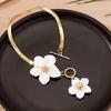 Fashion White Flower Pendant Anklet for Women Elegant Snake Bone Chain Chain Foot Chain Summer Party Jewelry Gifts