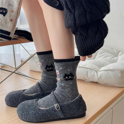 Cute Cartoon Cat Thickened Wool Socks for Autumn and Winter, Women's Warm Mid-calf Socks, Color-blocking Pile Socks