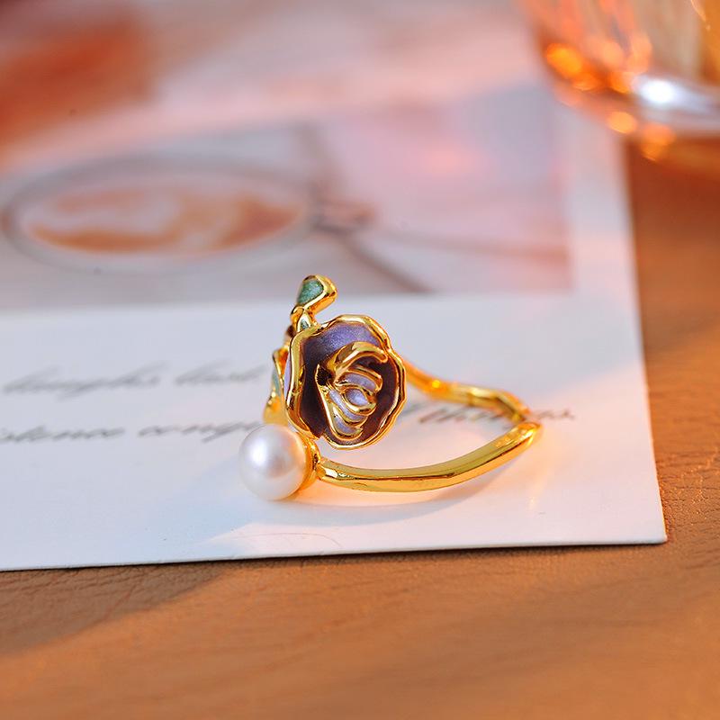 Retro smaltovaný květinový otevřený prsten - Vintage styl s kapkovým designem