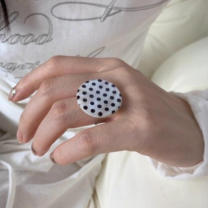 Vintage Court Style Carved Colorful Drip Oil Rings for Women Men Exaggerated Temperament Opening Rings Party Jewelry Accessories