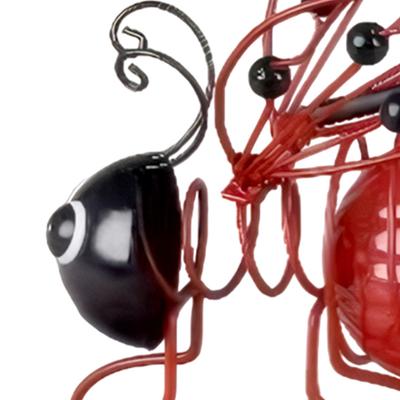 Solar-Powered Outdoor Figurine Light Decorative Flying Insect Hanging Lamp Metal Realistic Insect Light for Housewarming Gift