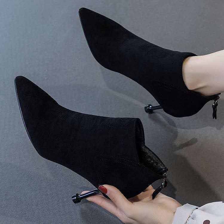 College style short boots women's 0000 autumn and winter new models are not tired of standing for a long time, high value fried street versatile