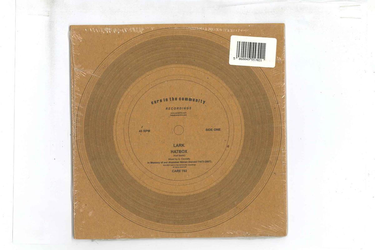 

7inch Record LARK - Hatbox CARE702 CARE IN THE COM 2007 UK Rock Used