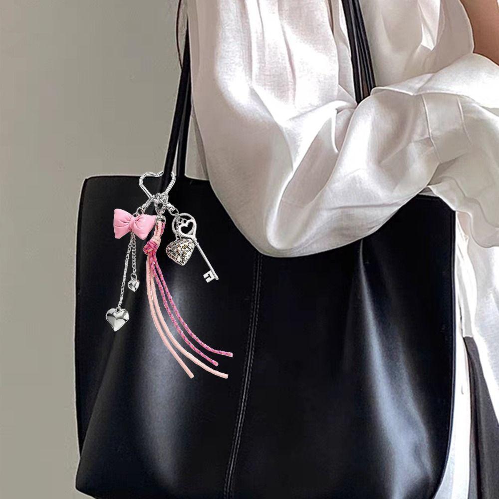 Hand-Woven Heart-shaped Mobile Pendant PU Single Button Tassel Keychain  Birthday Parties