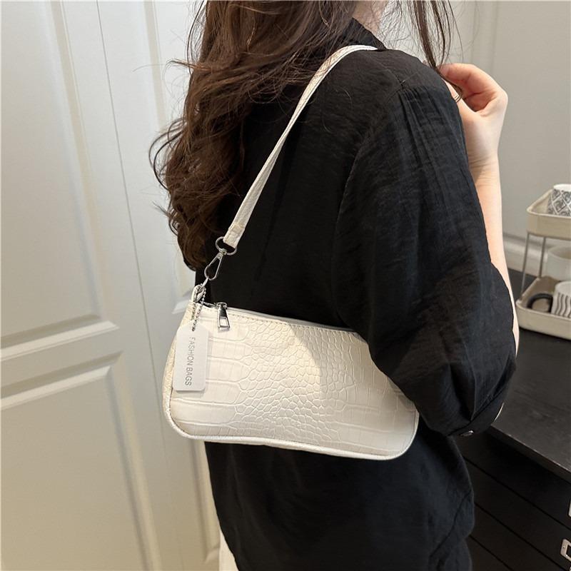 Solid color simple casual versatile lightweight women's daily commute shoulder underarm bag summer popular handbag