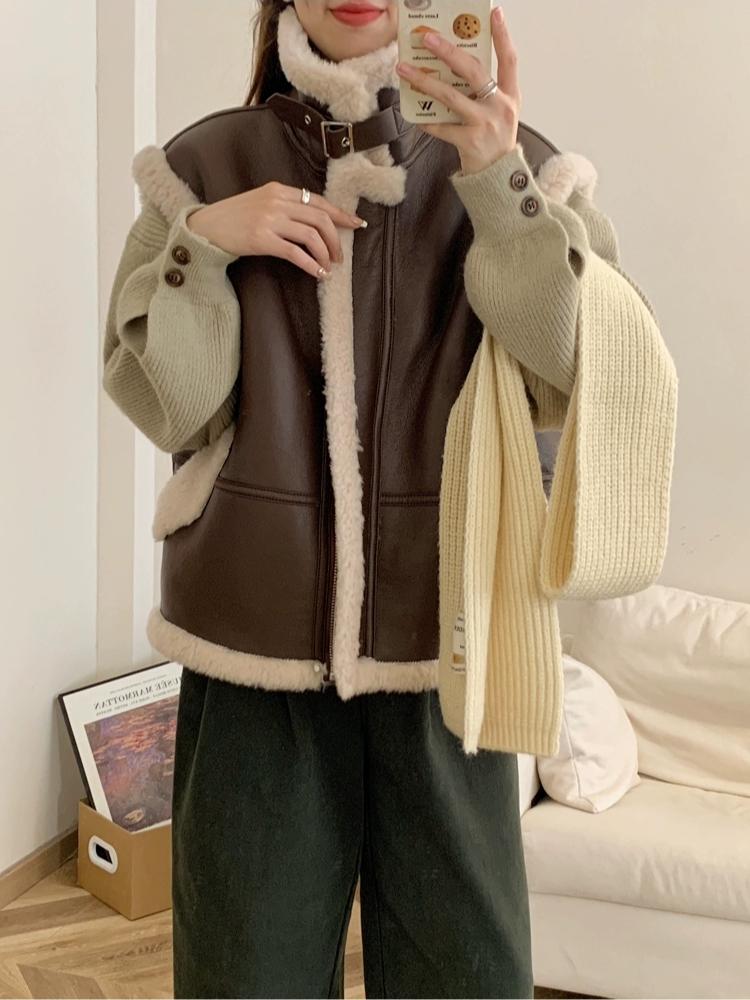 Zimní Móda Vintage Kožený Vesta z Jehněčí Vlny Dámská Nový Design Teplá Retro Krátká Vesta Ženská Estetická Ležérní High Street Bunda