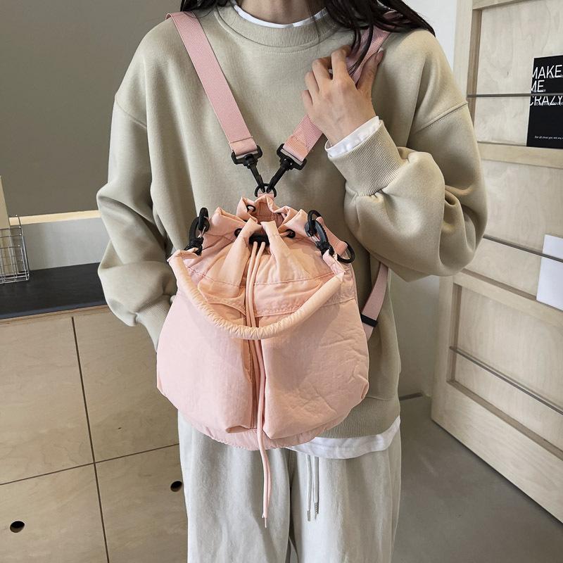 Waterproof Lightweight Cross-Shoulder Crossbody Bag Fashion Casual Large Capacity Drawstring Bucket Bag Simple Casual WOMEN'S Bag