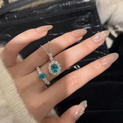 Retro Luxury   Inlaid Diamonds Blue-green Gemstone Pendant Fashion Shine Paraiba Necklace Exquisite Jewelry for Women