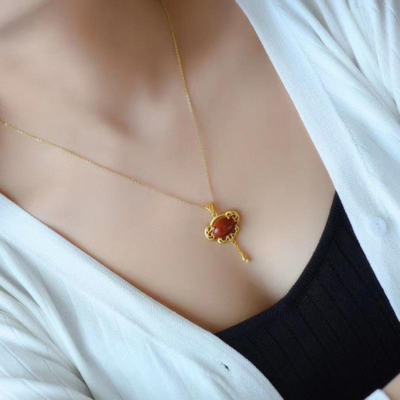  Bella Box Nuevo Estilo Temperamento Cera Roja China Colgante Ahuecado Cadena de Clavícula de Moda para Mujer Charm Cena Fiesta para el día de la Madre