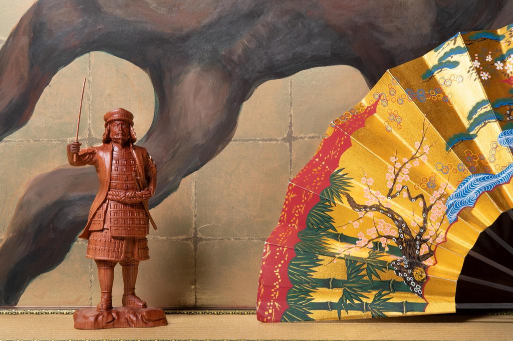 HASEL Sengoku Warlord Wooden Figure Tokugawa Ieyasu (Extreme)