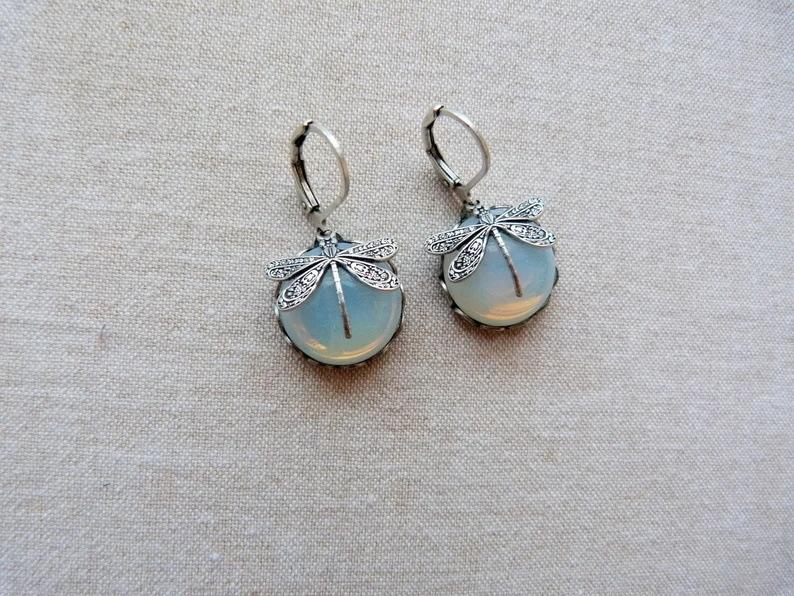 Vintage Antiqued Dragonfly Pattern Moonstone Earrings For Women Elegant Dangle Ear Jewelry