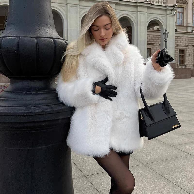 Women's Winter Short Elegant Solid-Color Coat with Soft Faux Fur Collar for Warmth