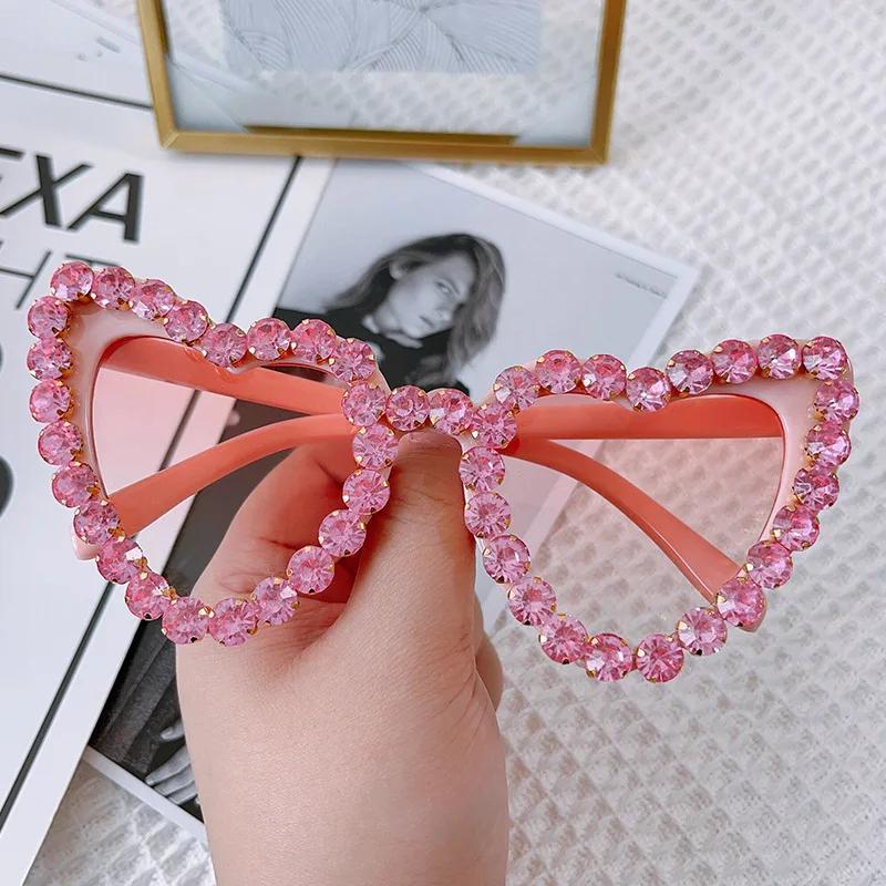 Uv400 Women'S Heart Style Diamond Studded Sunglasses Classic Uv Resistant Outdoor Glasses Solid Color Sunscreen Sunglasses