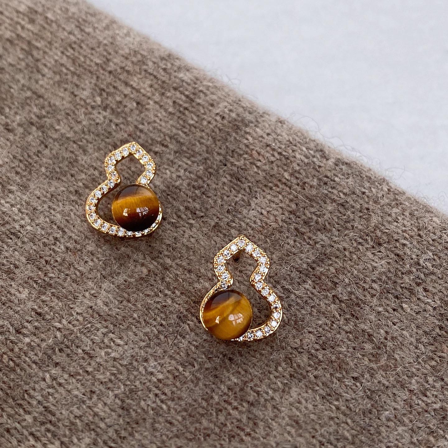Tiger Eye Gourd Earrings - Versatile, Lightweight, Luxury Retro Ear Studs for Autumn/Winter.