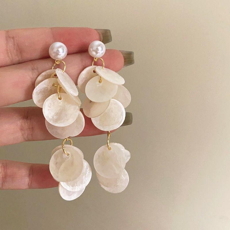 

Summer Flower Earrings for Women 2025 New Arrival Best Selling Fancy Elegant Ear Stud Earring Special-Interest Design Graceful Earrings White M