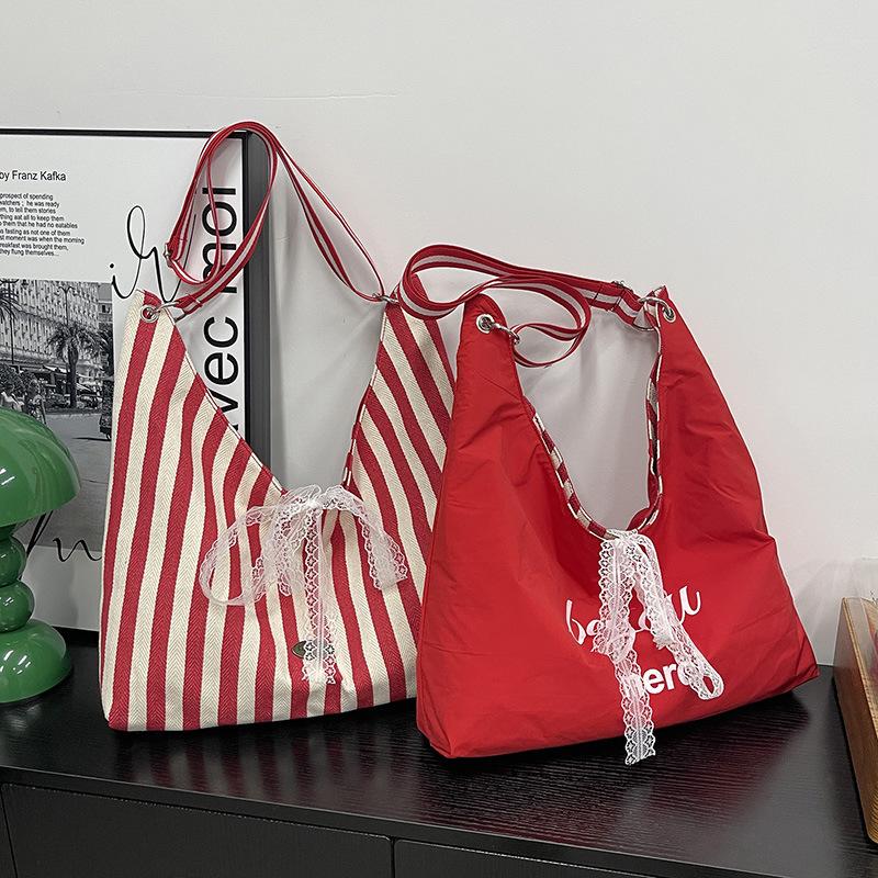 Large capacity striped bag women's new trendy fashion tote bag female college student class handbag female