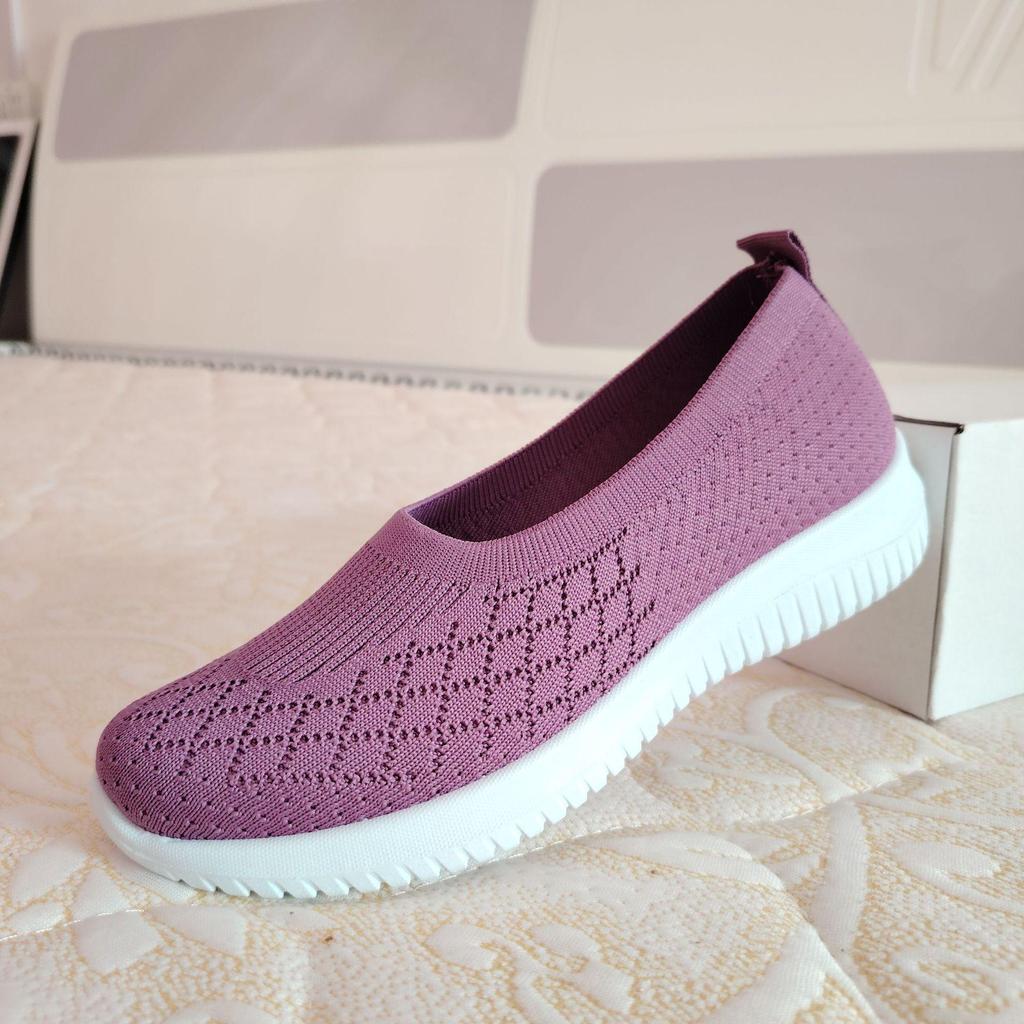 Breathable Women's Slip-On Cloth Shoes for Middle-Aged and Elderly - Large Size, Shallow Opening